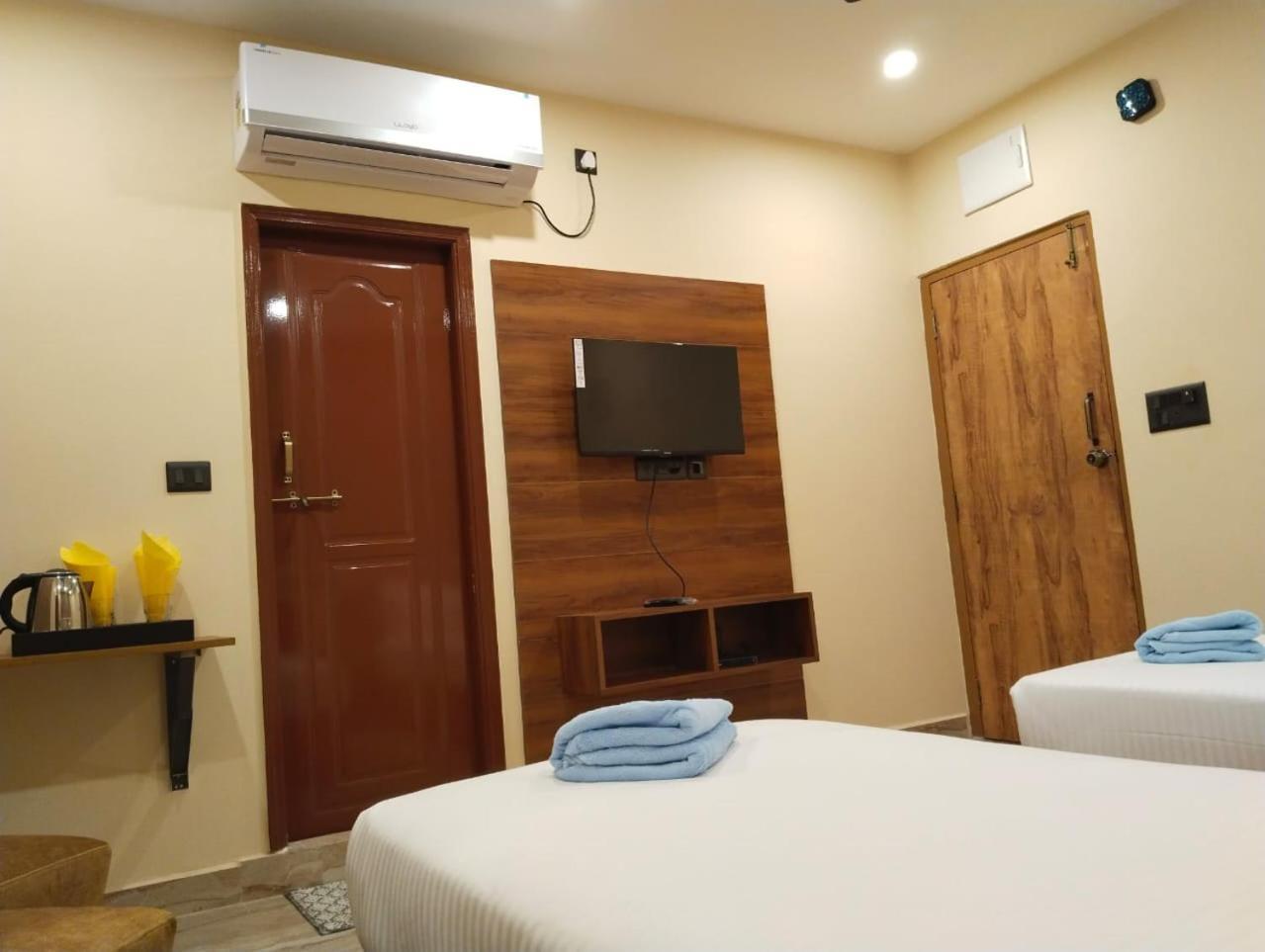 Hotel Windsor Plaza Hyderabad Eksteriør bilde